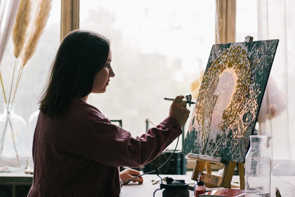 Покупайте в Senzaria с картой «Халва»